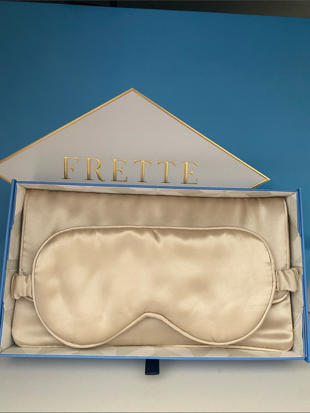 NIB Frette 1860 Luxury Silk Sleep Eye Mask Champagne Beige - Picture 2 of 4